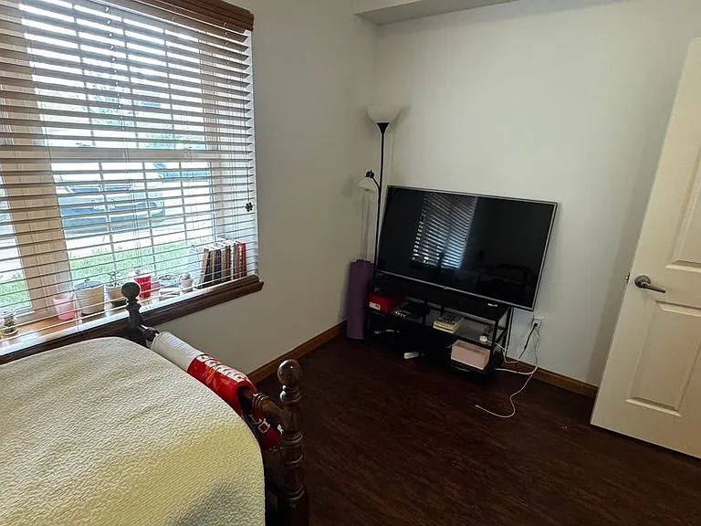 112 College Avenue — Photo 56