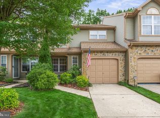 36 Kettlebrook Dr, Mount Laurel, NJ 08054