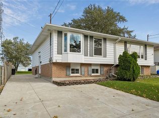 6 Deerfield Pkwy, Thorold, ON L2V 4B4