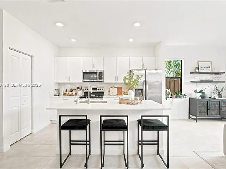 25540 SW 108th Ave — Photo 16
