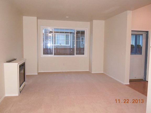 4th image of 25123 Roberts Dr Unit 304