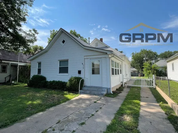 319 E 8th, 319 E 8th Ave APT A, Hutchinson, KS 67501