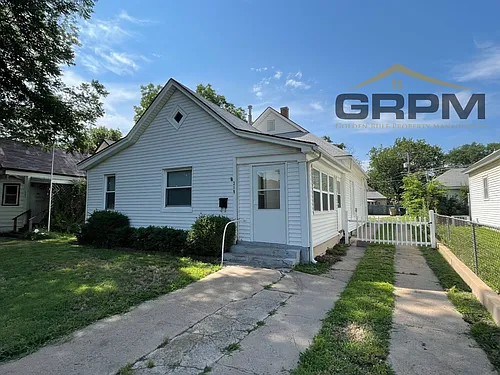 319 E 8th Photo 1
