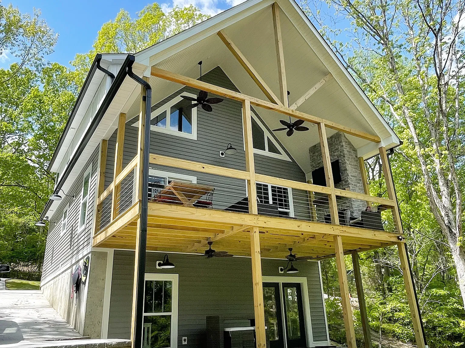 84 Lakeside Dr — Photo 1