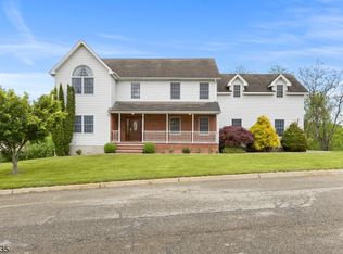 14 Lakeview Ter, Sussex, NJ 07461