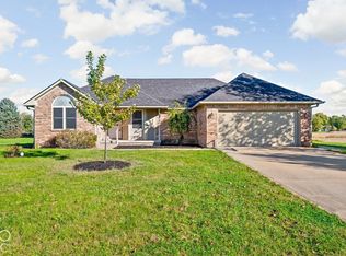 2420 E Mill Stream Dr, Greenfield, IN 46140