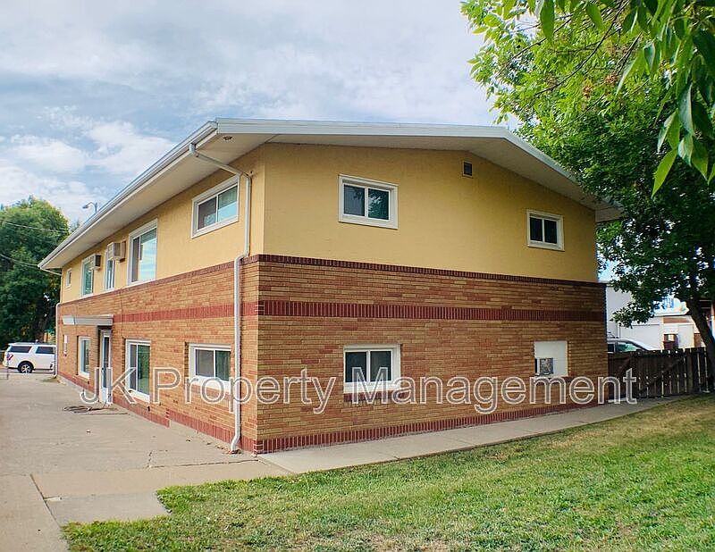 1st image of 1223 Smelter Ave NE APT 4