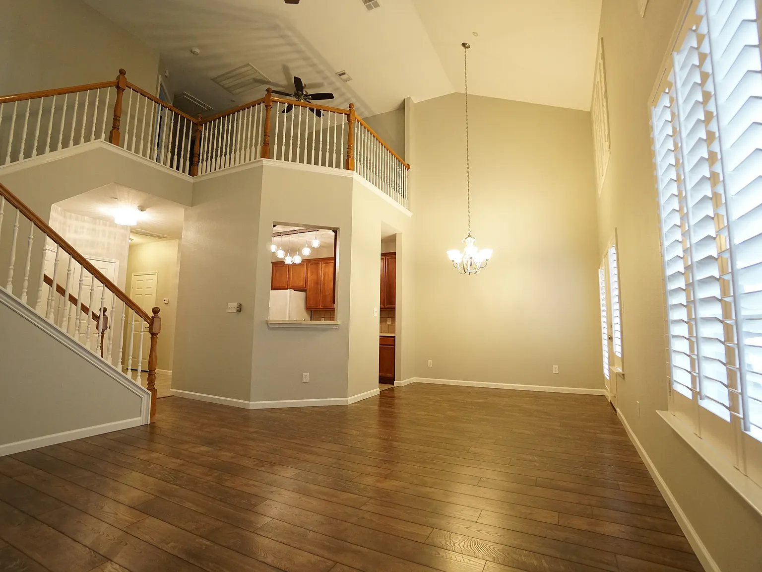 2 bed, 1.5 bath, 1346 sqft, $2,100 — Photo 3