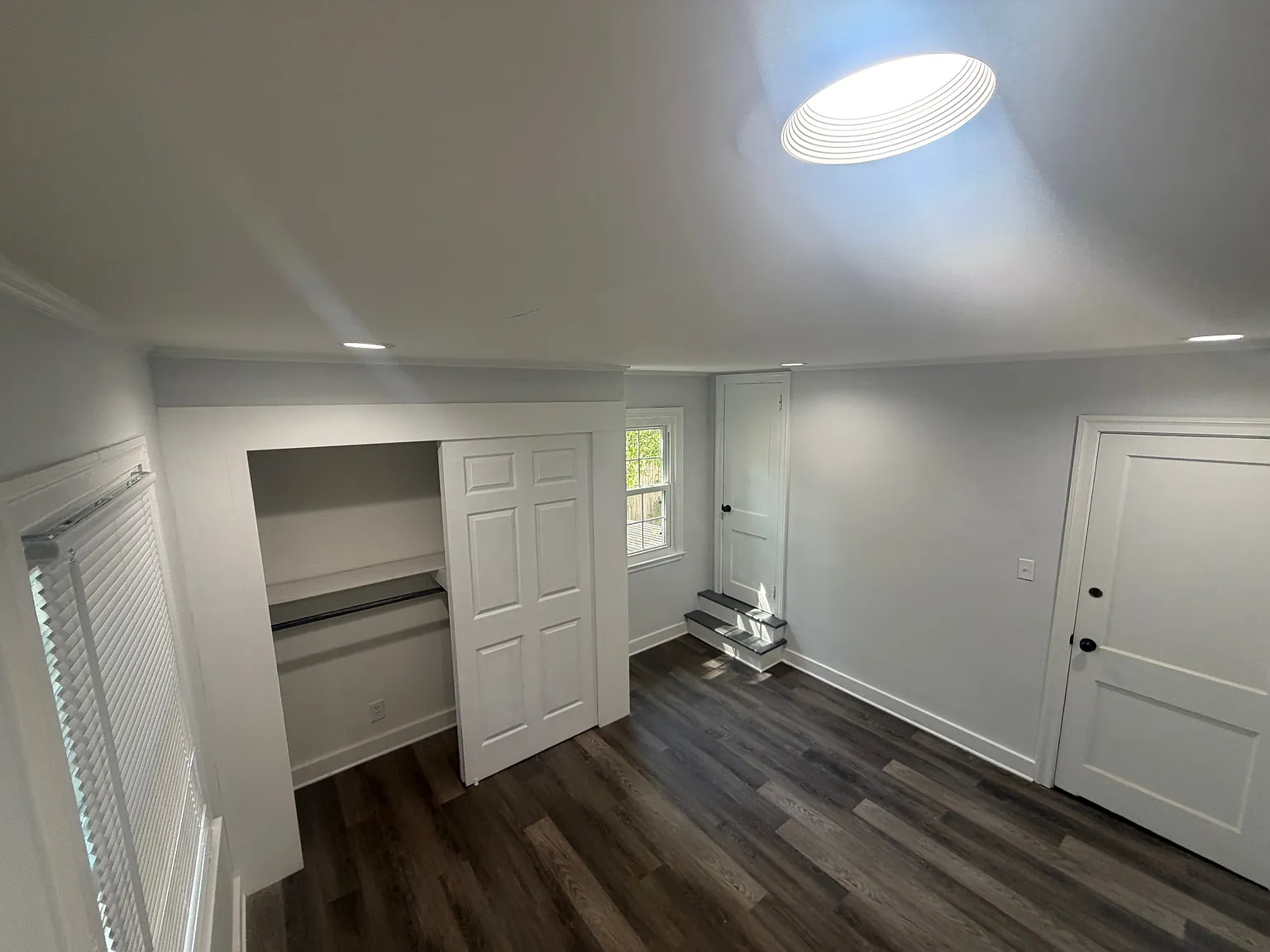 4 bed, 250 sqft, $500 — Photo 3