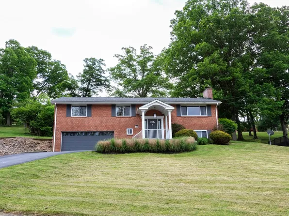 109 Westview Dr, Ligonier, PA 15658