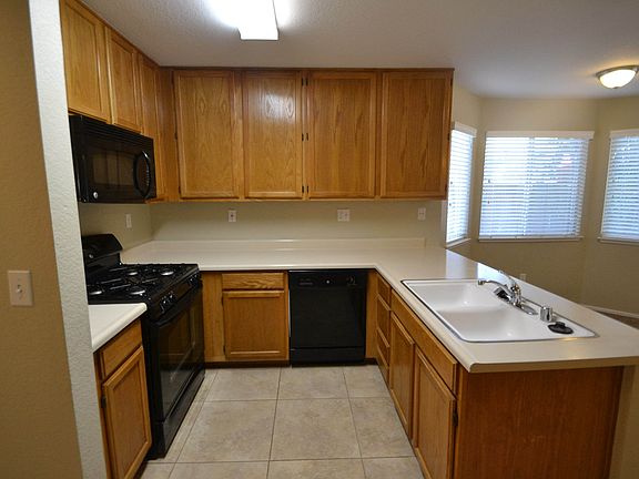 3rd image of 1565 Owens Valley Dr