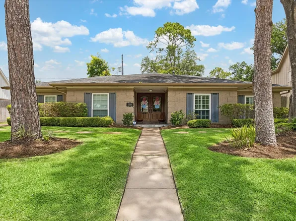 12706 Barryknoll Ln, Houston, TX 77024