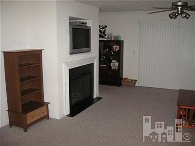 3rd image of 1414 Willoughby Park Court