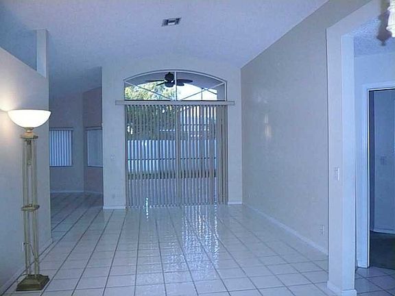 3rd image of 17627 SW 11th St
