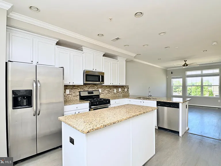 11177 Southport Pl — Photo 18