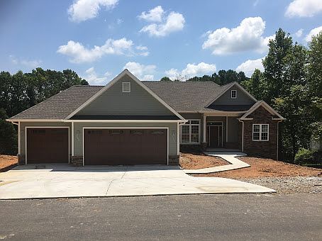 1st image of 111 Tahlequah Ln