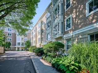 2-14 Saint Paul St #205, Brookline, MA 02446