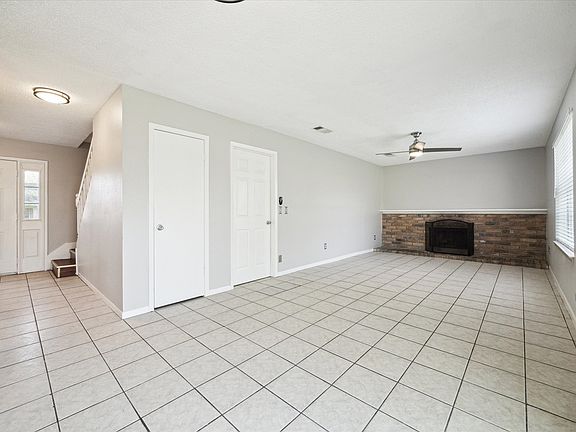 3rd image of 18102 Brooknoll Dr