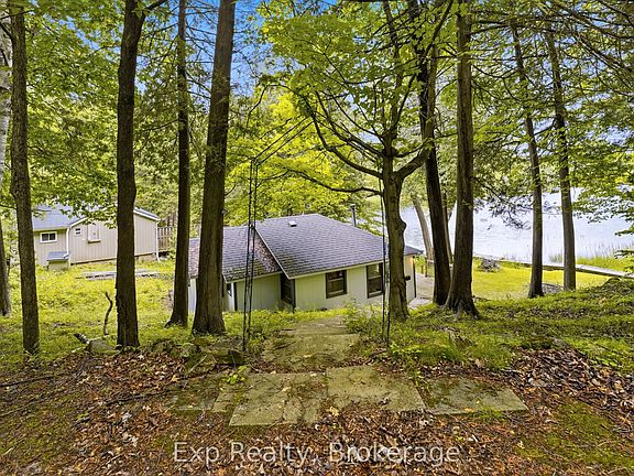 3rd image of 2077 Hambly Ln