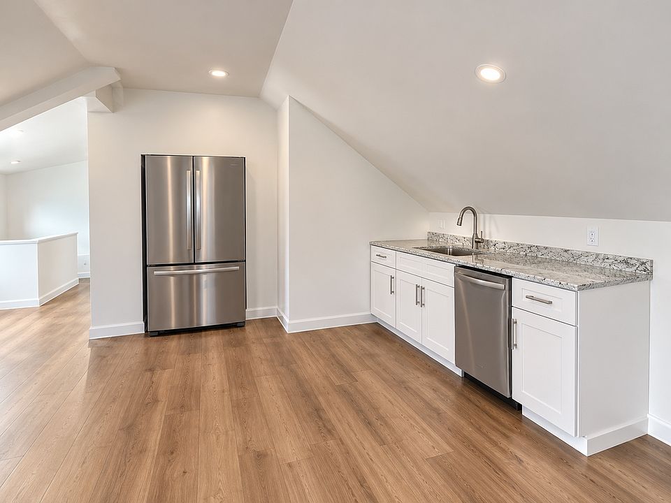 1st image of 19-21 Vincent St #3