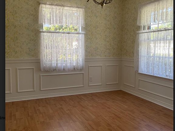5th image of 629 Hudson Ave