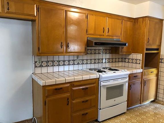 5th image of 1213 El Encanto Way