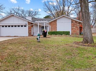 1533 Pecan Pl, Bartlesville, OK 74003