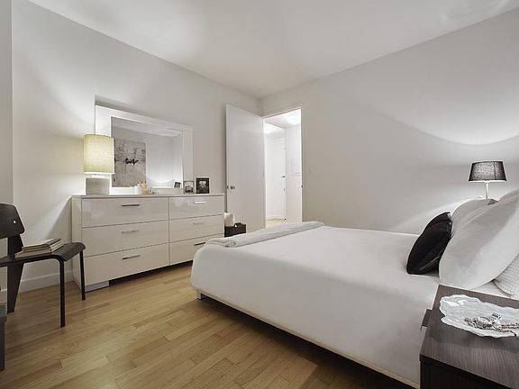 4th image of 188 Ludlow St APT 10G