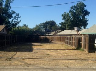 13910 Locust St, Armona, CA 93202