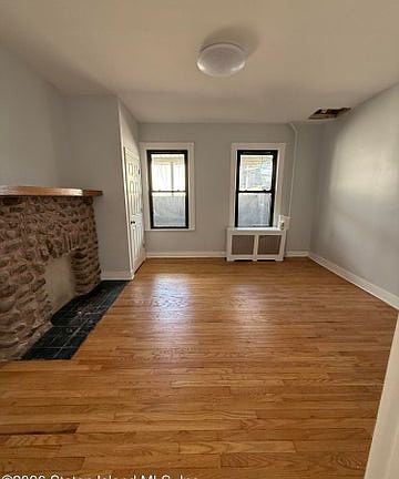 3rd image of 1288 Forest Ave #A
