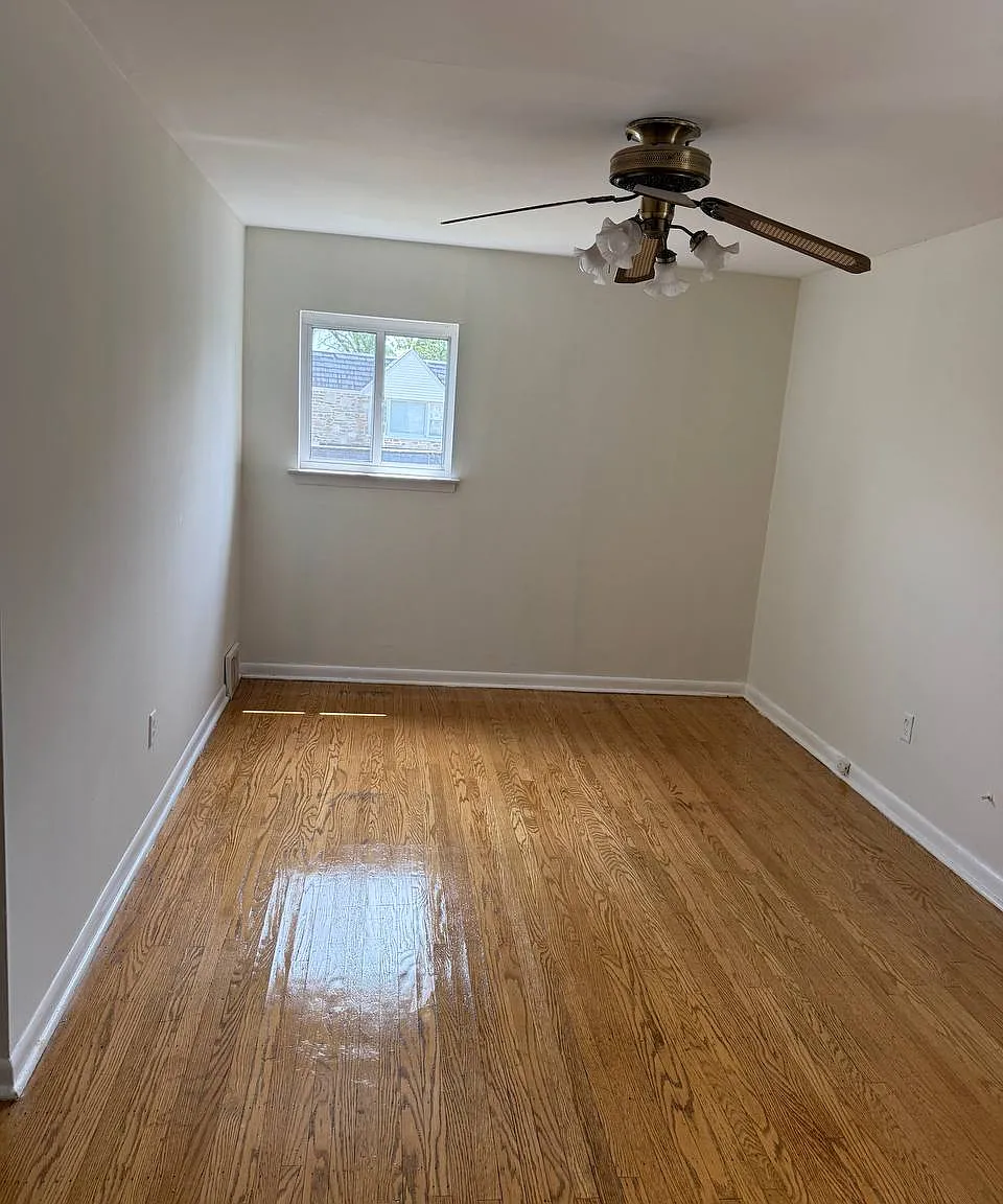 3 bed, $1,850 — Photo 1