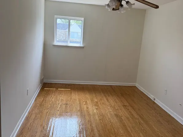 9350 Hoff St #B, Philadelphia, PA 19115