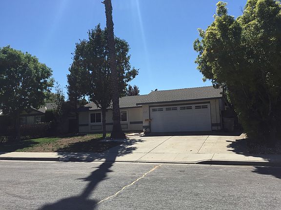 2nd image of 5737 Halleck Dr