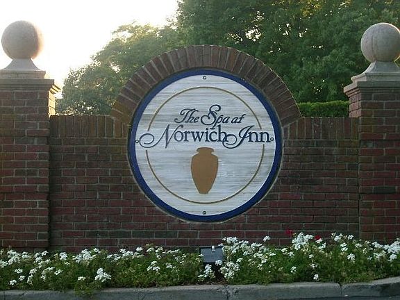 Entrance to Inn & Spa