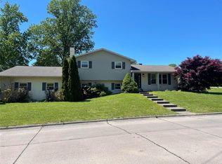 865 Strawberry Ln, Jackson, MO 63755