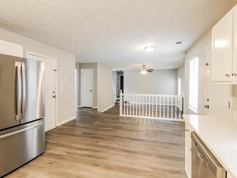 315 Timberlake Ter — Photo 8