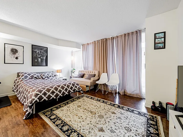43 Eglinton Ave E #1101 — Photo 11