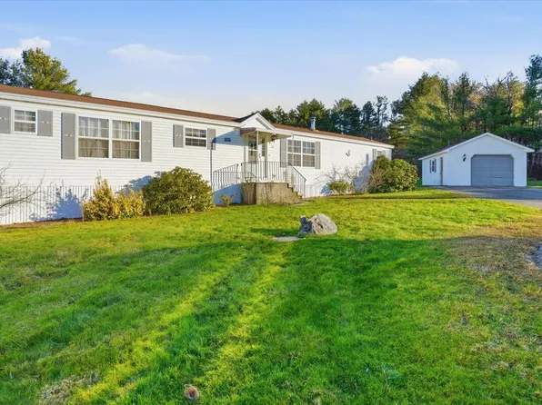 17 Rita Drive, Sabattus, ME 04280