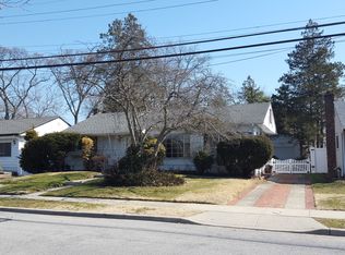 985 Dana Ave, Valley Stream, NY 11580