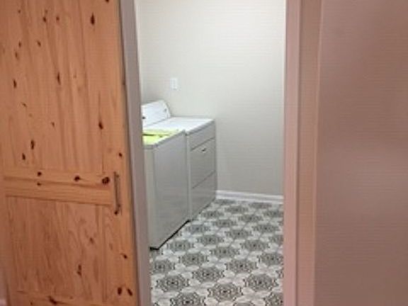 4th image of 183 Ayers Dr