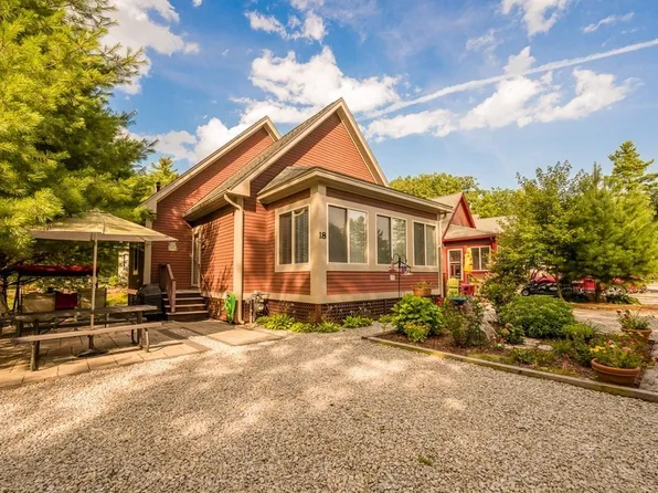 18 Summer Village Rd, Westford, MA 01886