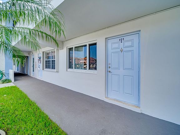3rd image of 4111 NE 21st Way #107