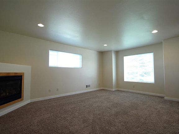 5th image of 4511 Glenwood Dr #F