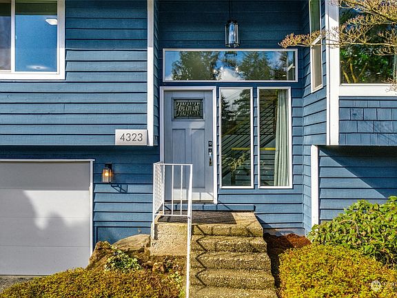 3rd image of 4323 171st Avenue NE