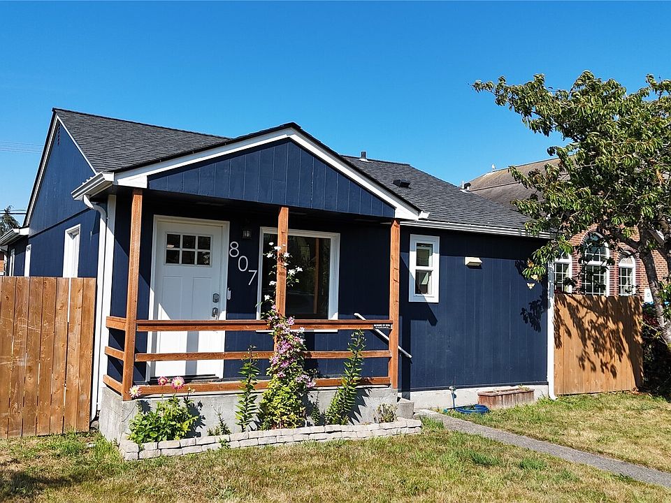 1st image of 807 GEORGIANA ST