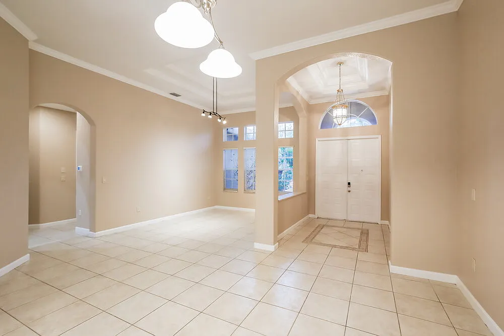 5 bed, 3.0 bath, 3134 sqft, $5,590 — Photo 4