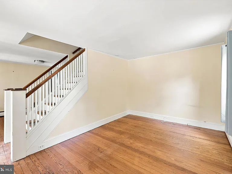 943 Fairview Ave — Photo 8