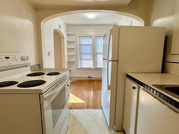 5th image of 508 Summit Ave E #15365786