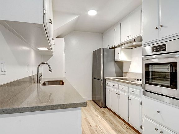 2nd image of 1047 21st St APT 2