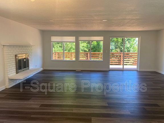 3rd image of 23901 46th Ave W